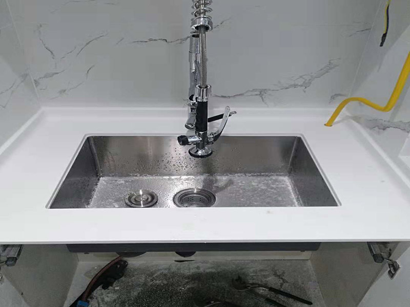 哪一家鄭州維修公司能上門處理水槽漏水，鄭州廚房水槽下面漏水怎么辦