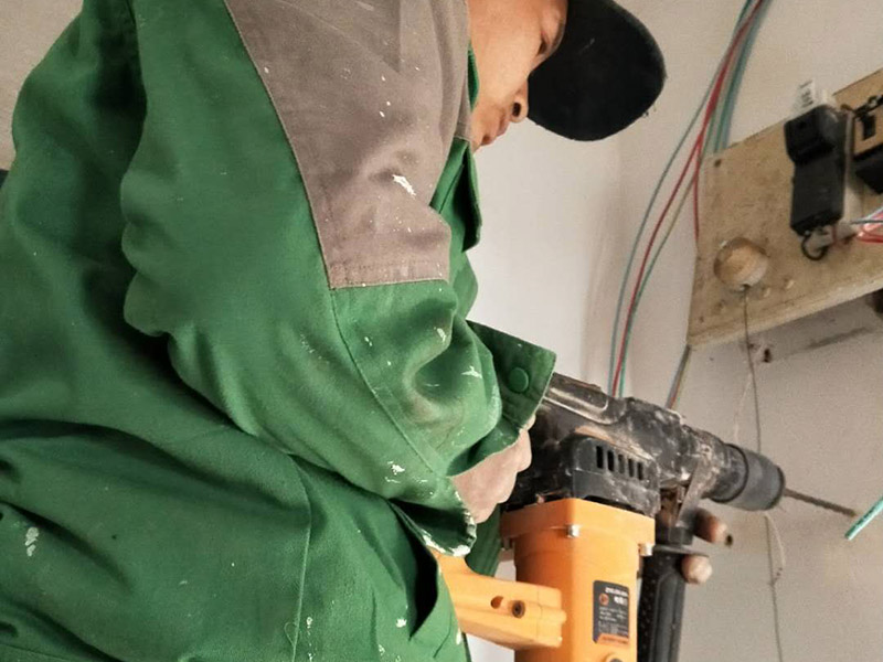 專業(yè)打孔鉆孔的工人都在哪里找工作，如何為附近的客戶提供及時的上門服務(wù)