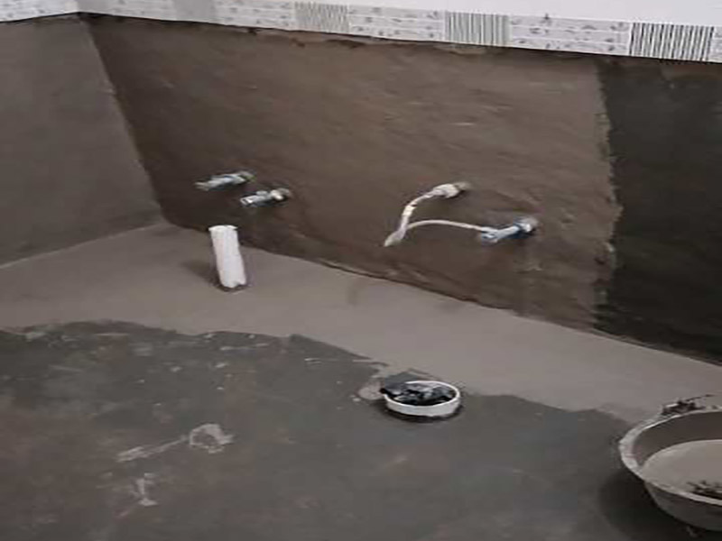 衛(wèi)生間貼磚裝修：先將所需材料準(zhǔn)備好，然后將水泥與建筑膠混合拌勻，用鏟刀將其鏟到地面刮平再將瓷磚鋪上刀壓實，這樣按照這樣的方式自上而下或自左而右來進行貼磚即可。 衛(wèi)生間在進行貼瓷磚時，首先要注意的就是防水方面的問題。因此，必須要在鋪磚之前就把衛(wèi)生間墻面與地面的防水做好，這樣就能避免鋪磚之后出現(xiàn)滲水漏水的現(xiàn)象。 貼磚過程中不要為了防水就把瓷磚縫隙留的太小，這樣很容易導(dǎo)致瓷磚熱脹冷縮，最好將瓷磚擠壞，到時候再想貼瓷磚就非常困難了。 瓷磚在使用之前泡水是為了在鋪貼過程中，它的粘度會更加牢固，但要注意有些商家是允許剩余的瓷磚可以退款的，但是如果是泡水了的話，就不能退了，所以不要將所有的瓷磚都泡水。