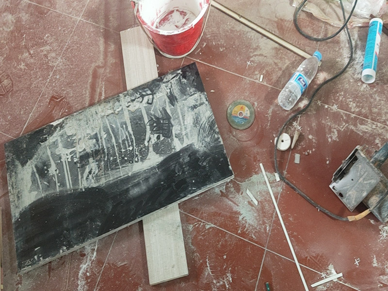 衛(wèi)生間門(mén)檻石安裝