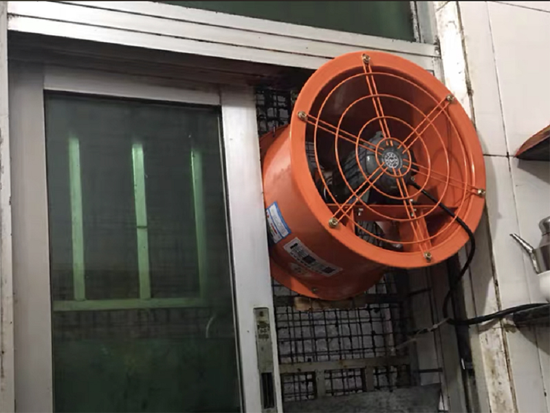 廚房排風扇并不是離灶臺越近效果越好，低于60公分可能造成火災