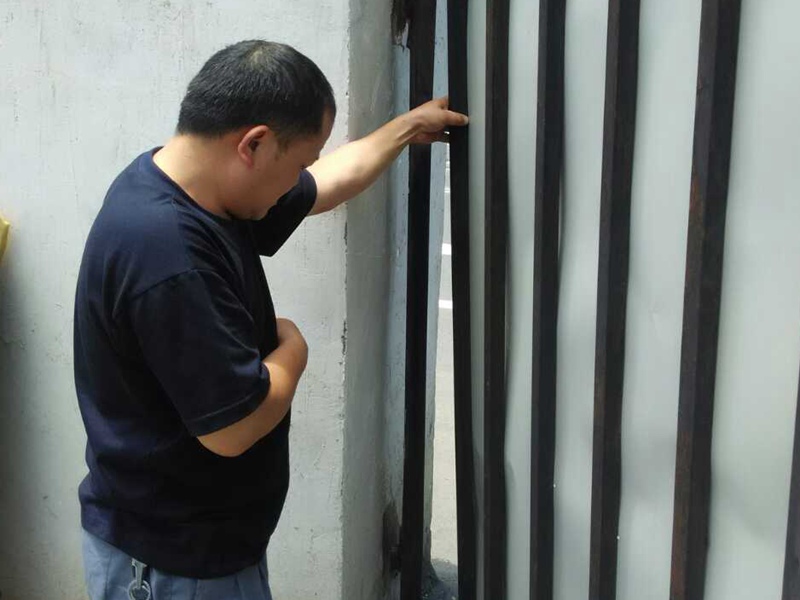 窗戶的維修,換紗窗，換玻璃換窗鎖，修窗戶開不開關不上