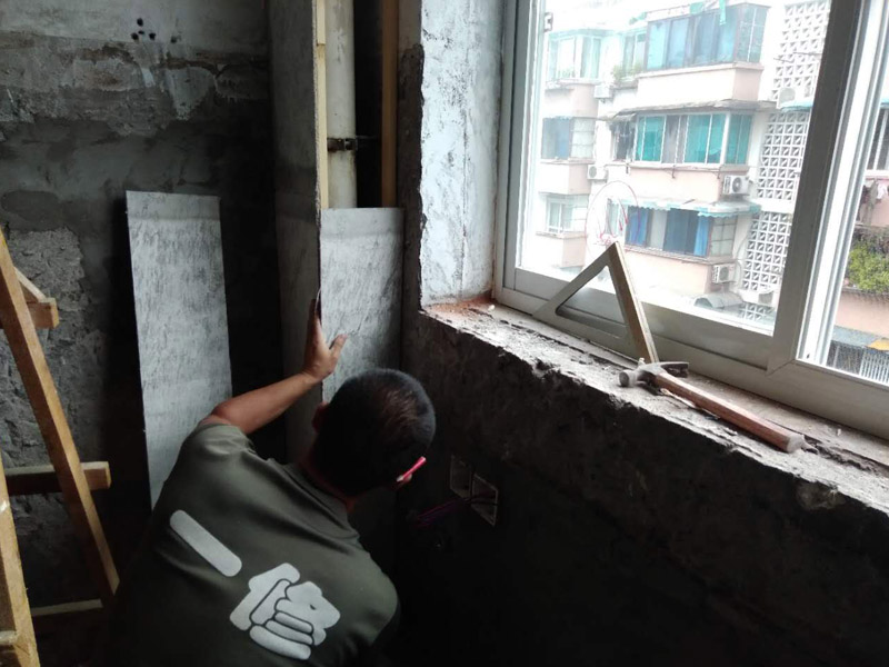 成都屋頂漏水維修反復(fù)滲漏原因，成都屋頂漏水怎么處理