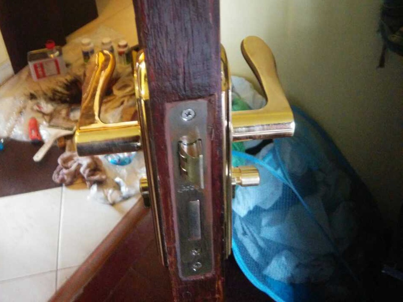 維修伸縮門,工廠電動遙控自動伸縮門一般有什么故障，怎樣維修