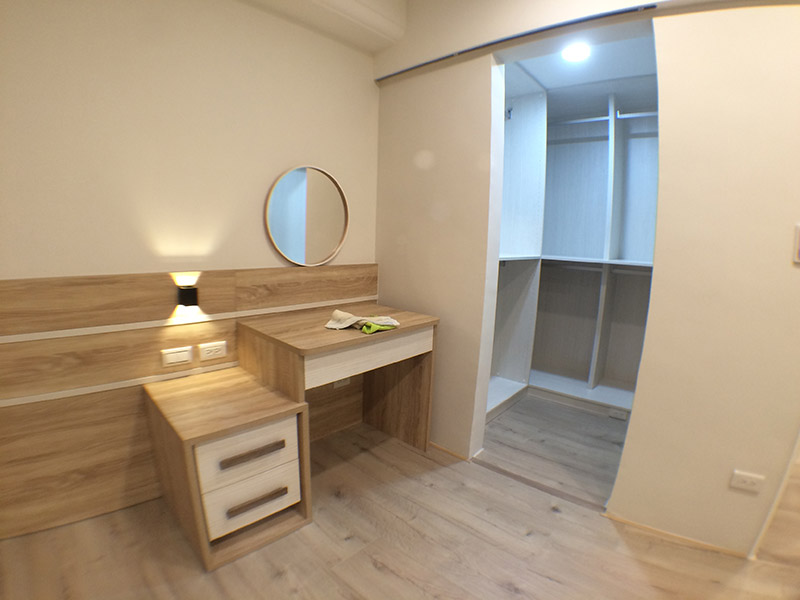 實(shí)木家具翻新