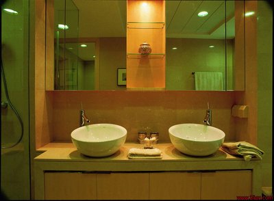 四方區(qū)衛(wèi)浴維修公司,青島四方浴缸漏水修理,四方馬桶安裝服務