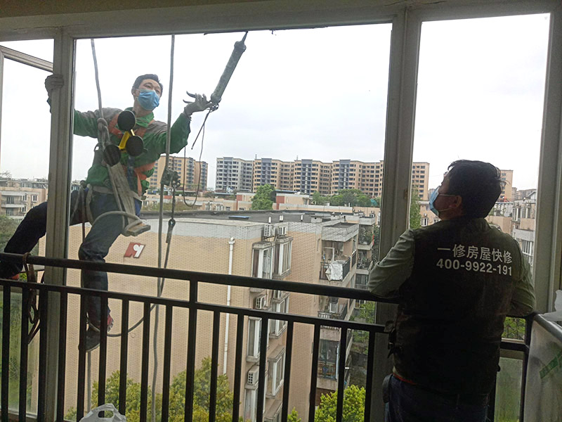  成都斷橋鋁窗戶維修_成都斷橋鋁門開關(guān)太費(fèi)勁_成都更換斷橋鋁窗戶五金件