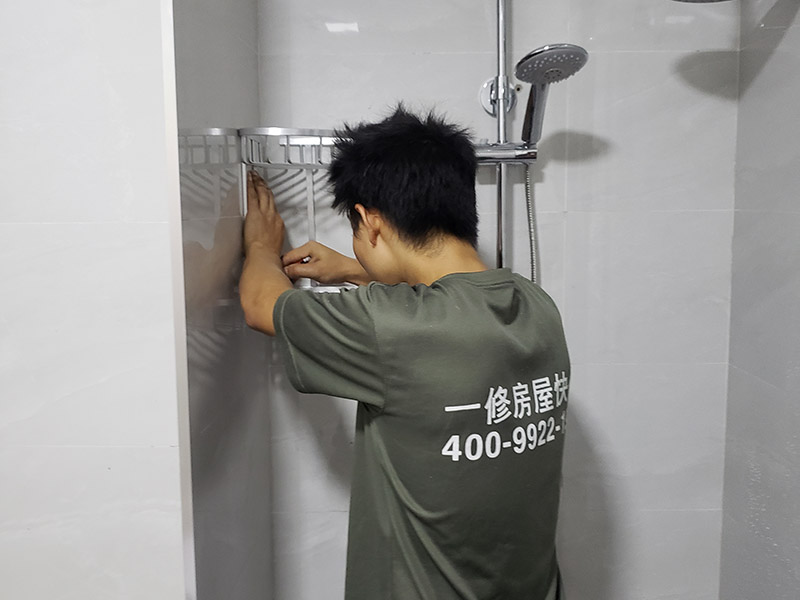 衛(wèi)生間漏水到樓下怎么處理，來看看成都裝修公司怎么做