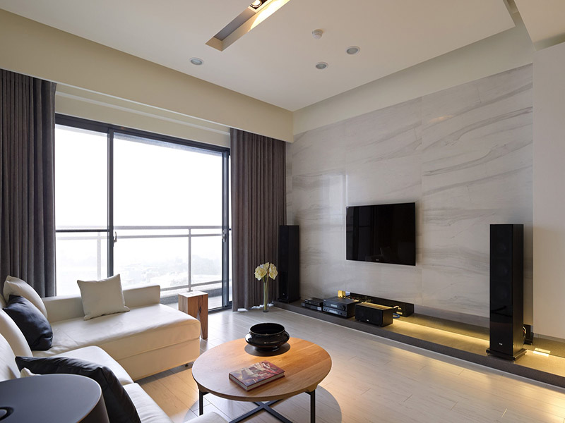 家裝玻璃背景墻設(shè)計，讓你的客廳寬敞不