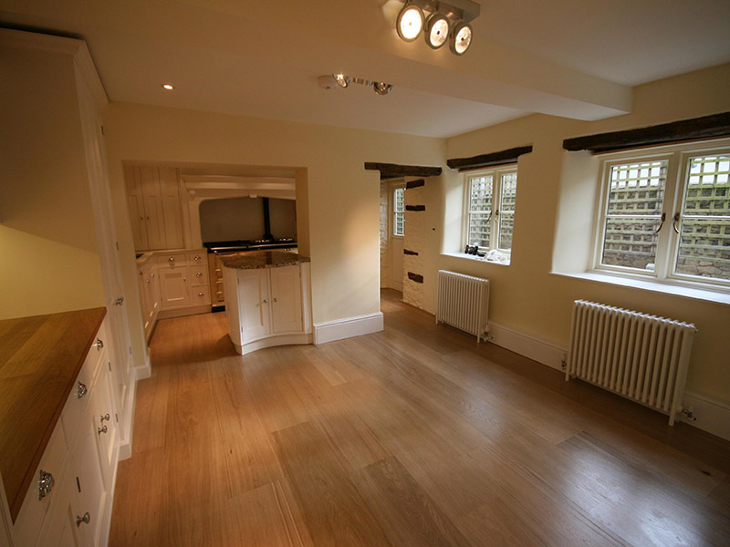 地板翻新多少錢，舊實(shí)木地板翻新，復(fù)合