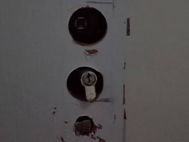 修理防盜門,防盜門把手松了如何修理