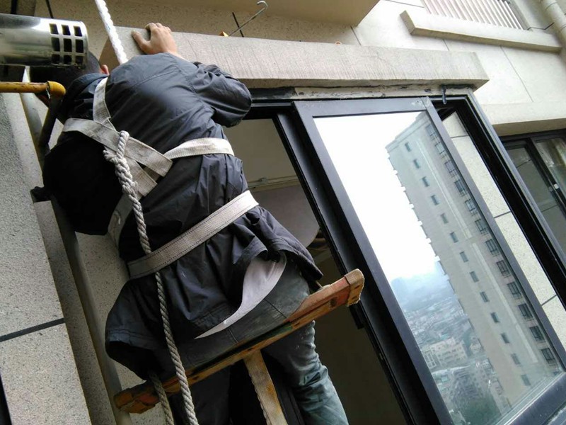 卷簾門修理,卷簾門維修一般怎么維修，