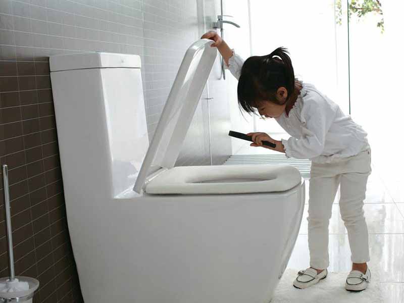 北京馬桶上門(mén)維修，北京馬桶底部漏水找