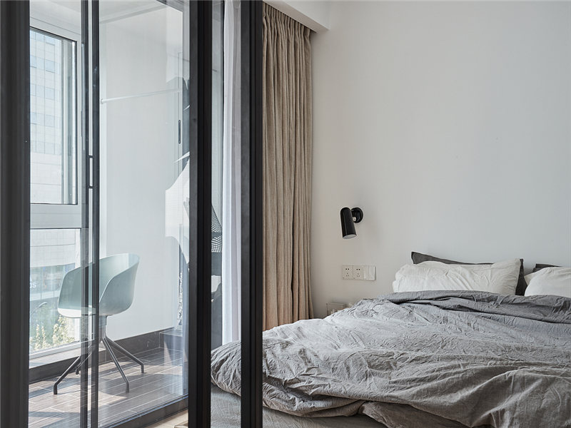 天津家里窗戶玻璃裂了找誰(shuí)，天津塑鋼窗