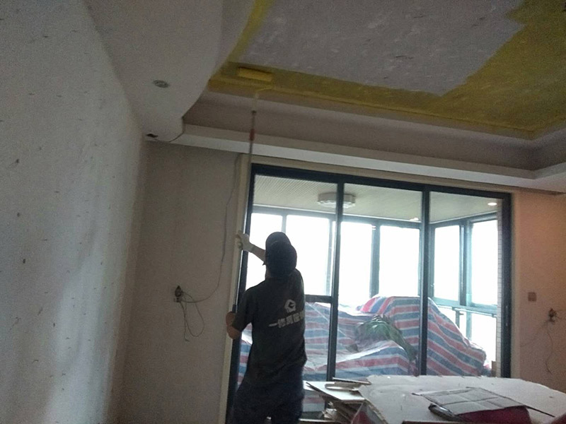 乳膠漆不吃水難鏟有什么辦法，鏟墻怎么