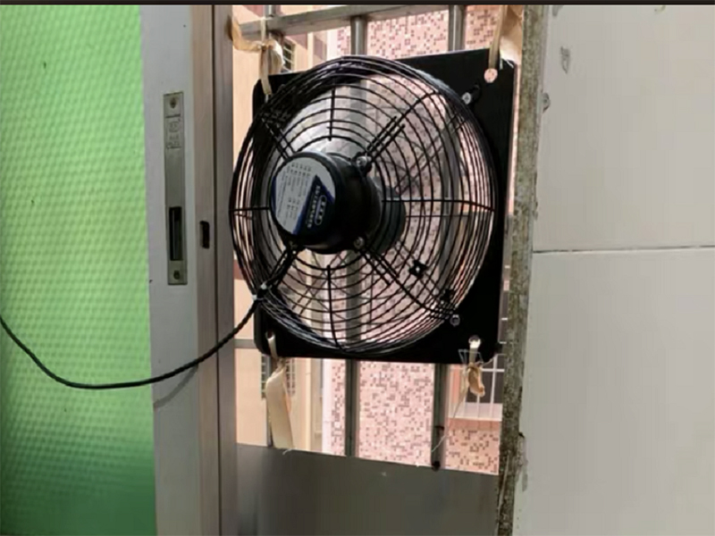 廚房排風(fēng)扇并不是離灶臺(tái)越近效果越好，