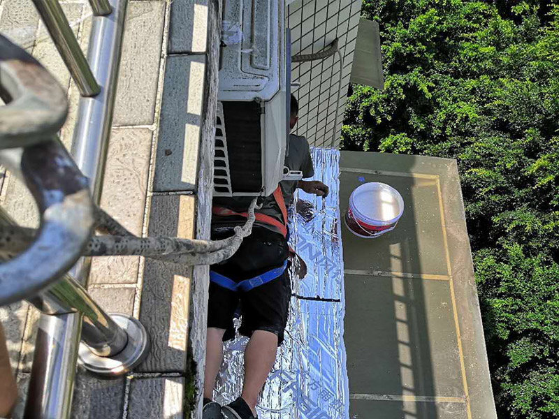 鄭州房頂房水維修上門服務-房內(nèi)被乳膠