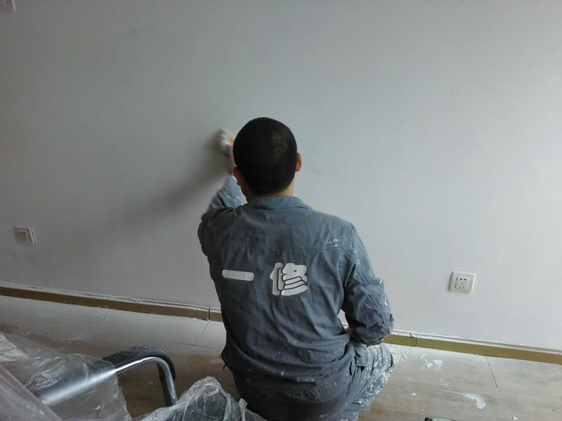 貴陽專業(yè)裝修是選擇裝修公司好，還是團