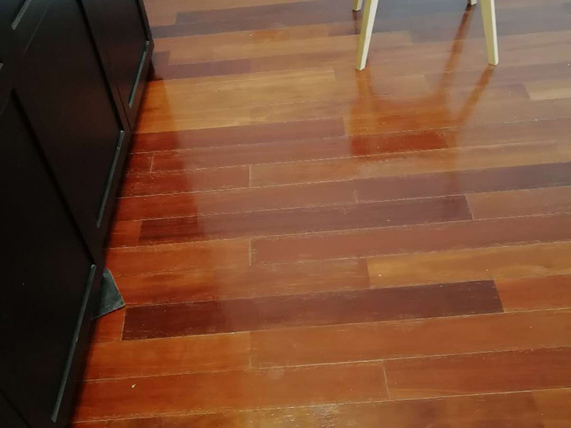 【北京木工維修師傅】復(fù)合地板有裂縫，