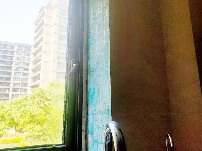 拉薩陽(yáng)臺(tái)安裝玻璃窗多少錢(qián)一平方？