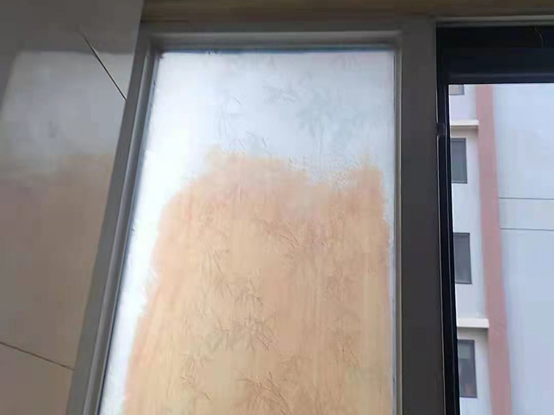 昆明陽(yáng)臺(tái)安裝玻璃窗多少錢一平方？