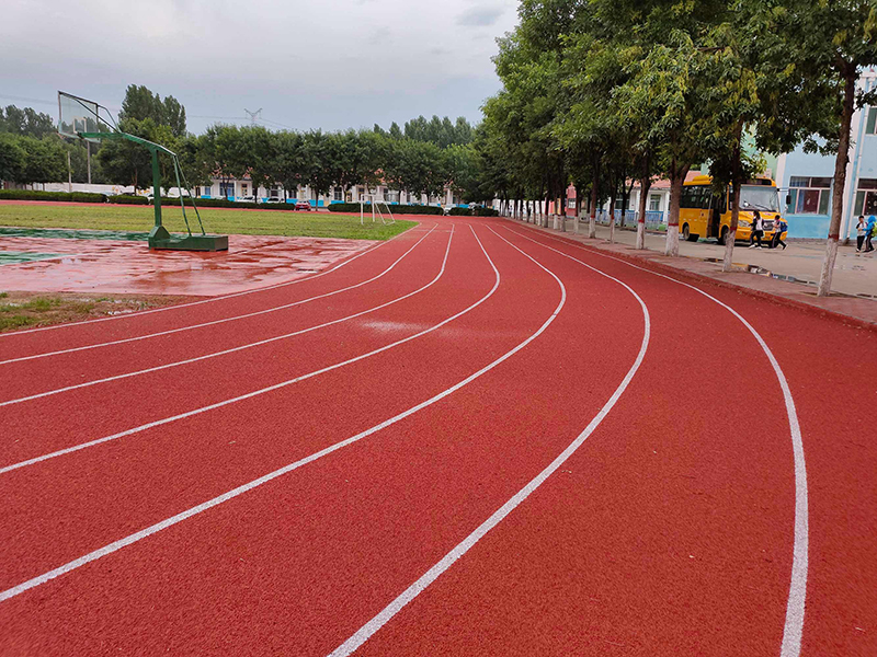 校園操場地面修補(bǔ)施工方案及注意事項