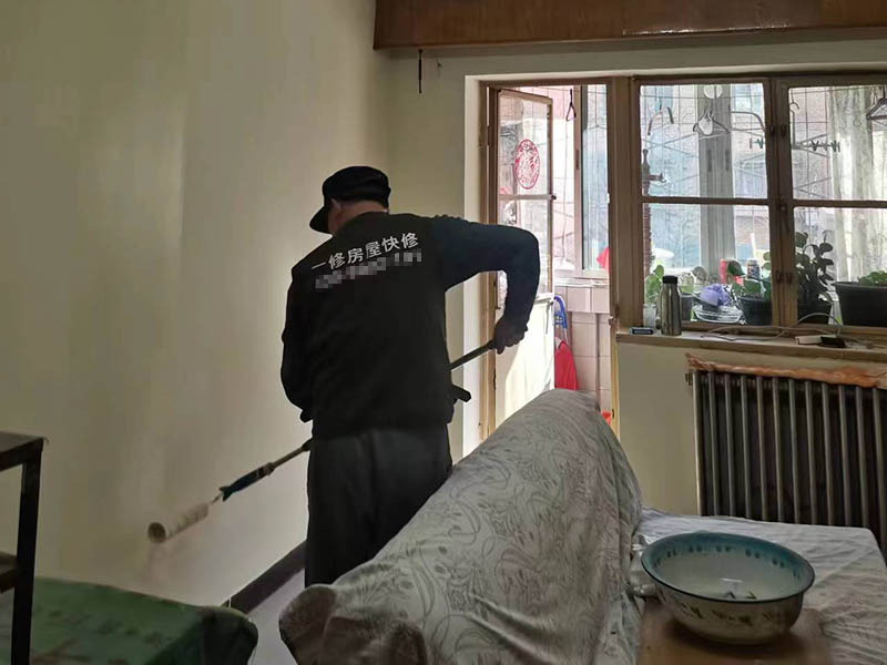 下雨天房屋墻面潮濕怎么處理？特別實用