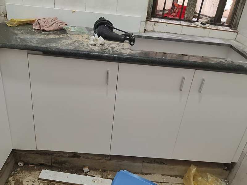 廚房收納系統設計：15個隱藏式空間利