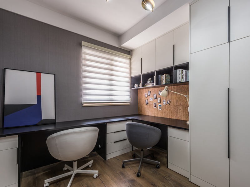 復式樓舊房子墻面翻新書房